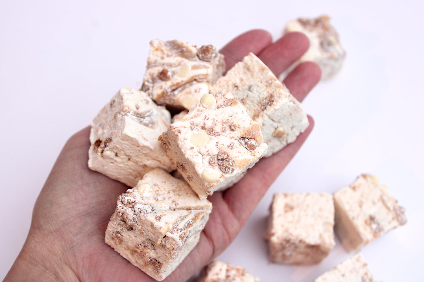 Biscoff & White Chocolate Mallow Bites