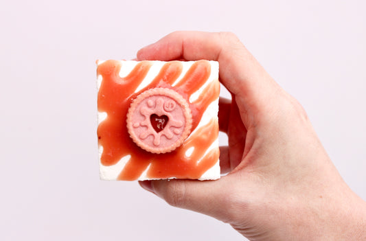 Strawberry Cheesecake (with Jammie Dodgers®)