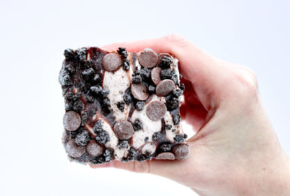 Chocolate Cookie Crunch Marshmallows (with Galaxy® Cookie Crumble)
